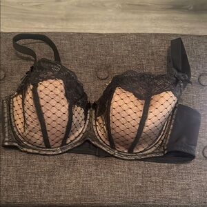 Black Lace Underwire Bra